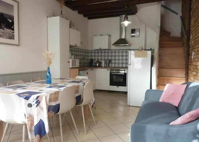 Maison Atypique pêcheur DIEPPE 6 personnes et bébé proche bord de mer