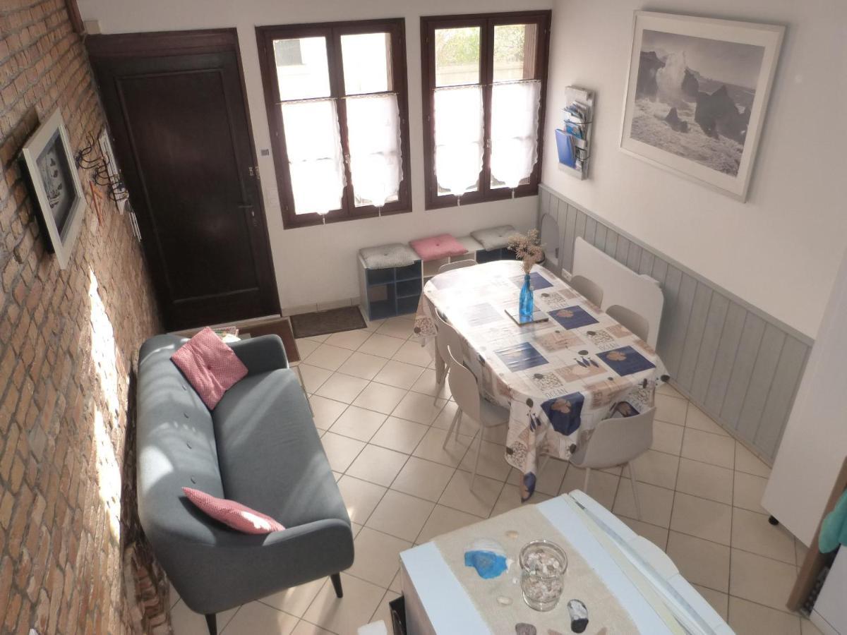 Maison Atypique Pêcheur 6 Personnes Et Bébé Proche Bord De Hébergement de vacances Dieppe