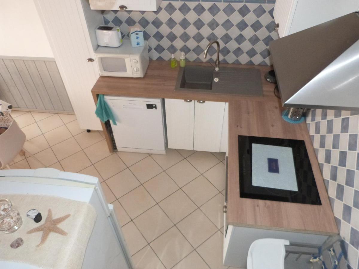 Maison Atypique Pêcheur 6 Personnes Et Bébé Proche Bord De *